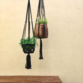 Porte plante en macramé noir